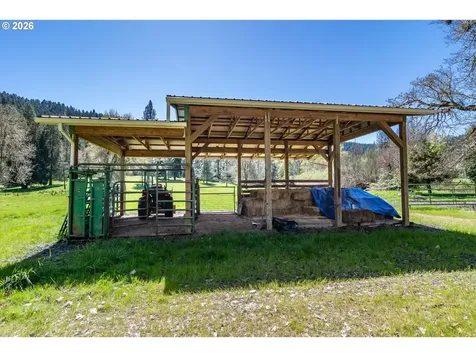 1868 Larson Road Roseburg OR 97471