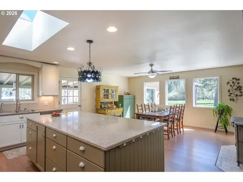 1868 Larson Road Roseburg OR 97471