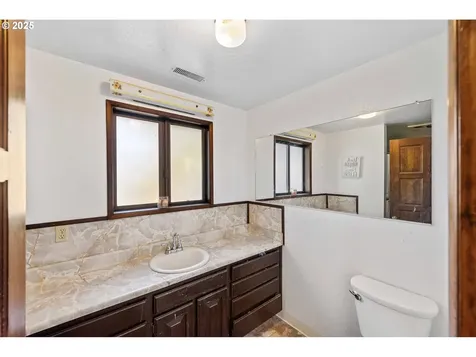 2355 Lombard Street North Bend OR 97459