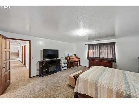 2355 Lombard Street North Bend OR 97459