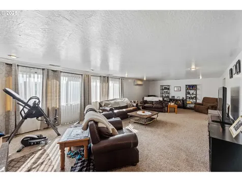 2355 Lombard Street North Bend OR 97459