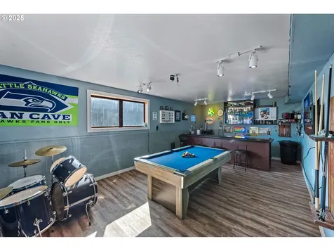 2355 Lombard Street North Bend OR 97459