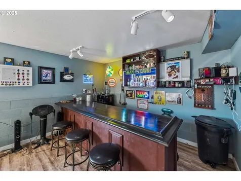 2355 Lombard Street North Bend OR 97459