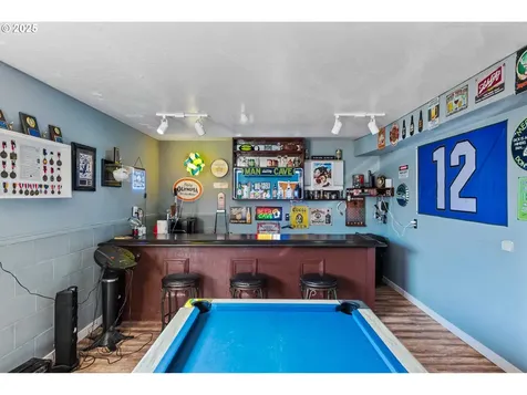 2355 Lombard Street North Bend OR 97459