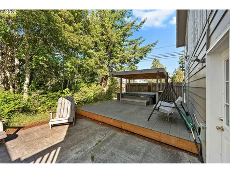2355 Lombard Street North Bend OR 97459