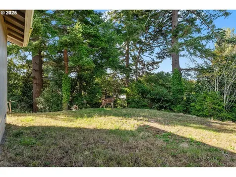 2355 Lombard Street North Bend OR 97459