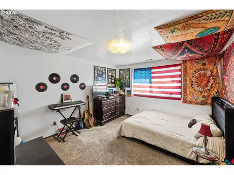 2355 Lombard Street North Bend OR 97459