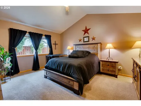 1088 S Sycamore Street Canby OR 97013
