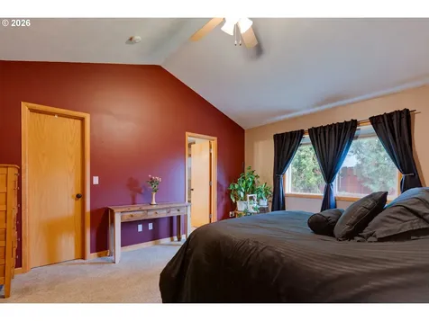 1088 S Sycamore Street Canby OR 97013
