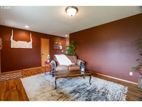 1088 S Sycamore Street Canby OR 97013