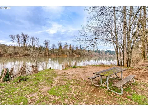 1088 S Sycamore Street Canby OR 97013