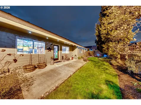 1088 S Sycamore Street Canby OR 97013