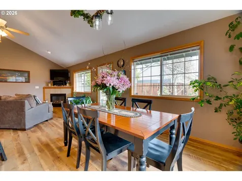1088 S Sycamore Street Canby OR 97013