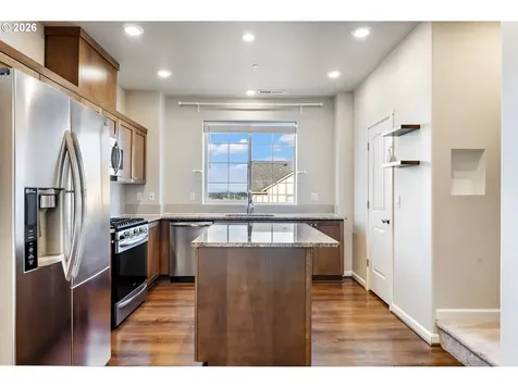 7436 NW Elise Avenue Portland OR 97229