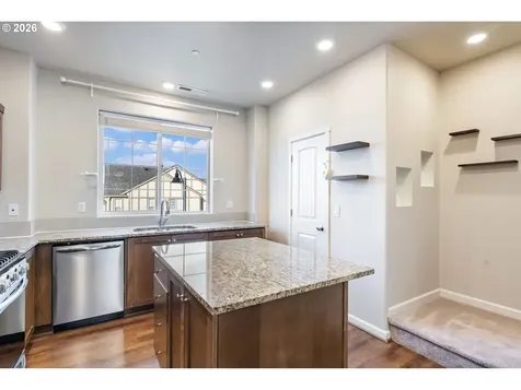 7436 NW Elise Avenue Portland OR 97229