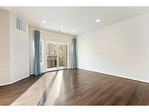7436 NW Elise Avenue Portland OR 97229