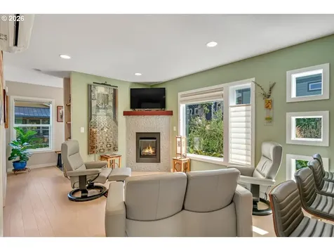 1255 Reserve Street Silverton OR 97381