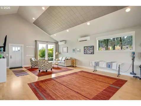 1255 Reserve Street Silverton OR 97381