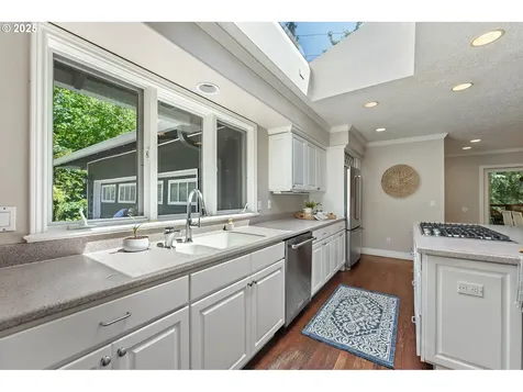 4004 SW Westdale Drive Portland OR 97221