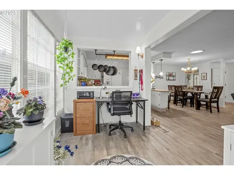 1939 Nut Tree Drive NW Salem OR 97304