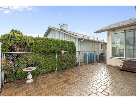 1939 Nut Tree Drive NW Salem OR 97304