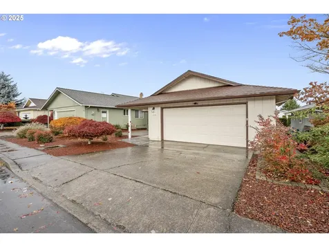 1939 Nut Tree Drive NW Salem OR 97304