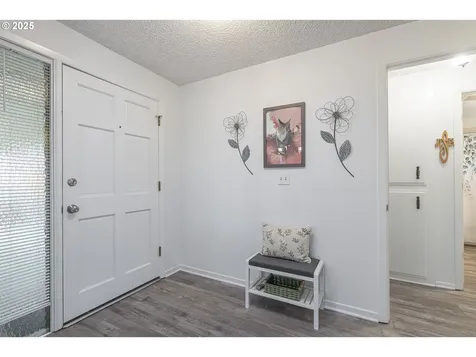 1939 Nut Tree Drive NW Salem OR 97304