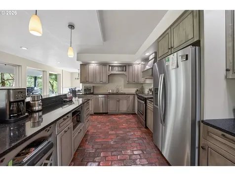 495 Indian Point Lane Glide OR 97443