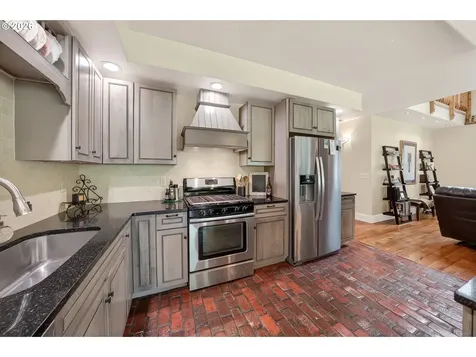 495 Indian Point Lane Glide OR 97443