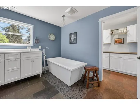 495 Indian Point Lane Glide OR 97443