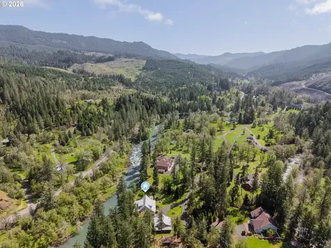495 Indian Point Lane Glide OR 97443