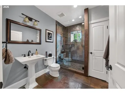 495 Indian Point Lane Glide OR 97443