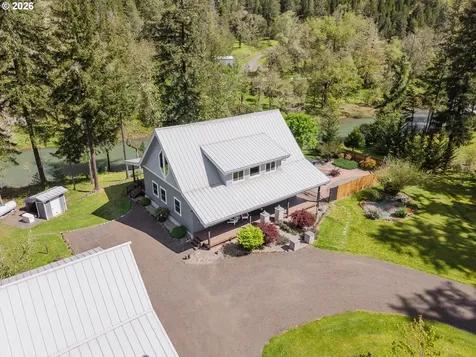 495 Indian Point Lane Glide OR 97443