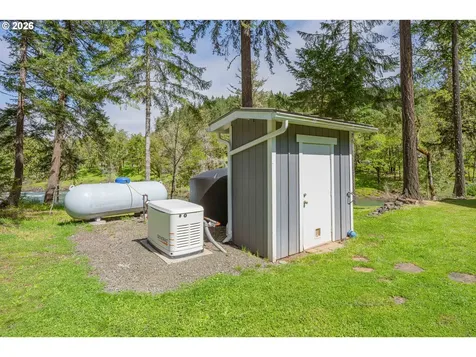 495 Indian Point Lane Glide OR 97443