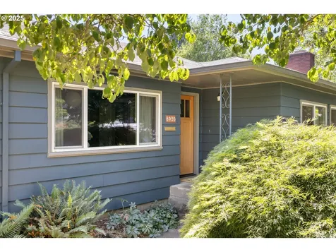 8920 SE Cora Street Portland OR 97266