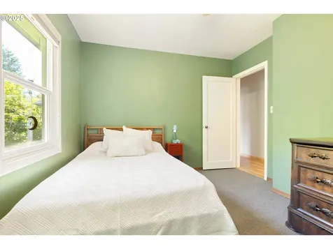 8920 SE Cora Street Portland OR 97266