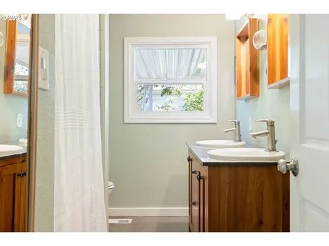 8920 SE Cora Street Portland OR 97266