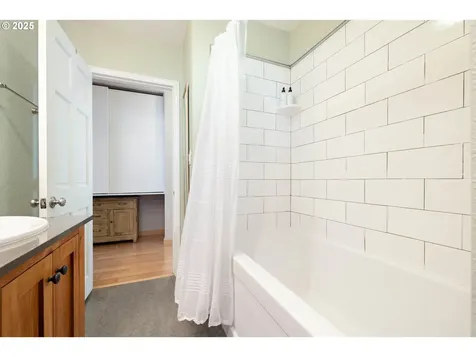 8920 SE Cora Street Portland OR 97266