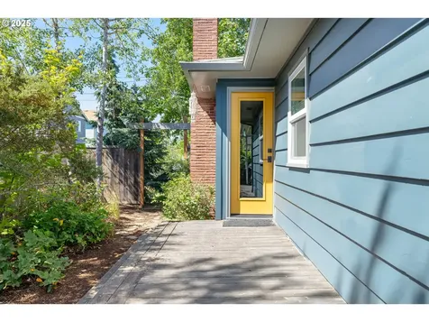 8920 SE Cora Street Portland OR 97266