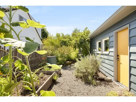 8920 SE Cora Street Portland OR 97266