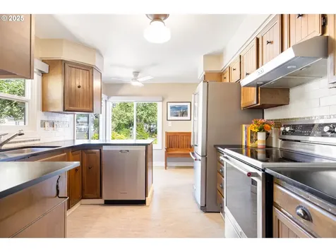 8920 SE Cora Street Portland OR 97266