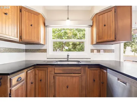 8920 SE Cora Street Portland OR 97266