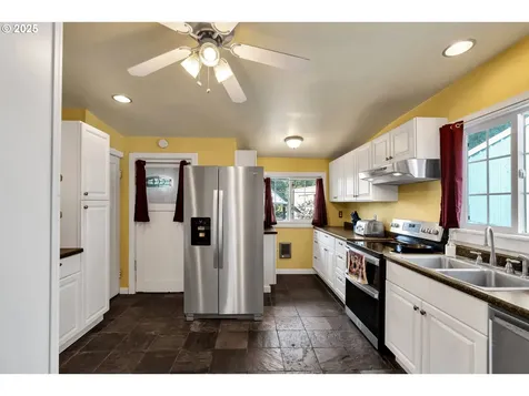 761 SE Polk Street Camas WA 98607
