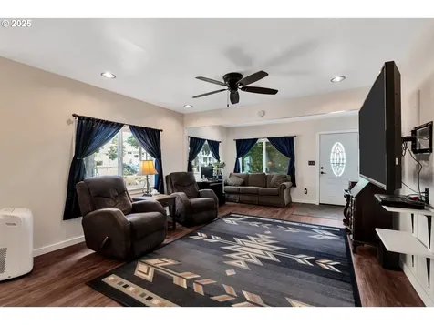 761 SE Polk Street Camas WA 98607
