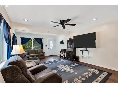 761 SE Polk Street Camas WA 98607