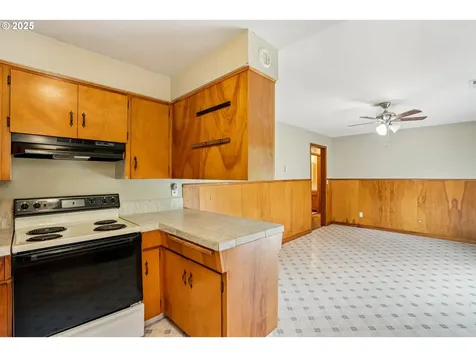 131 SE Anne Street Mcminnville OR 97128