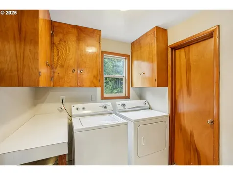131 SE Anne Street Mcminnville OR 97128