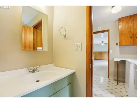131 SE Anne Street Mcminnville OR 97128