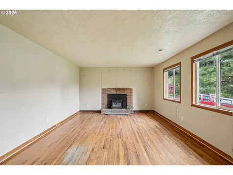 131 SE Anne Street Mcminnville OR 97128