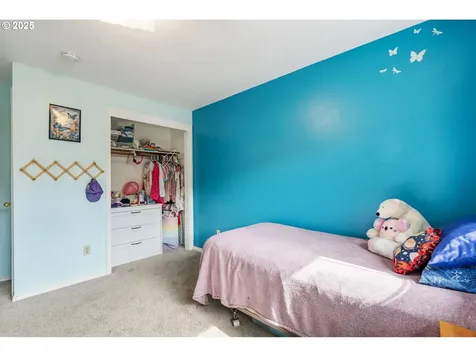 6815 SE 114th Avenue Portland OR 97266